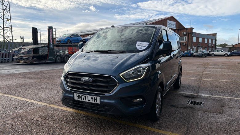 Ford Transit Custom 300 L2 Diesel Fwd 2.0 EcoBlue 130ps Low Roof D/Cab Limited Van
